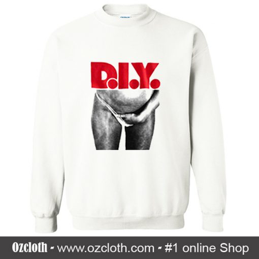 DIY Rihanna Sweatshirt (Oztmu)