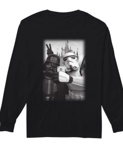 Darth Vader And Stormtrooper Selfie in Disneyland Sweatshirt (Oztmu)